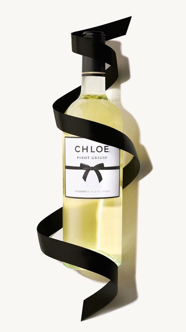 Bottle image with ribbon