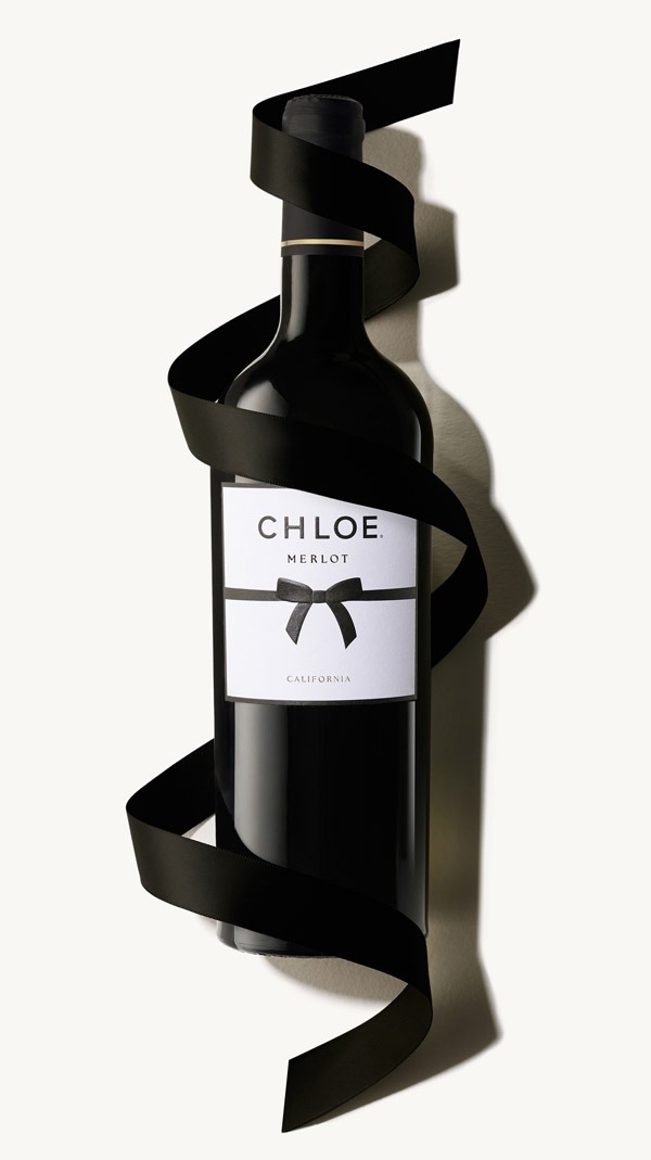 Bottle image with ribbon