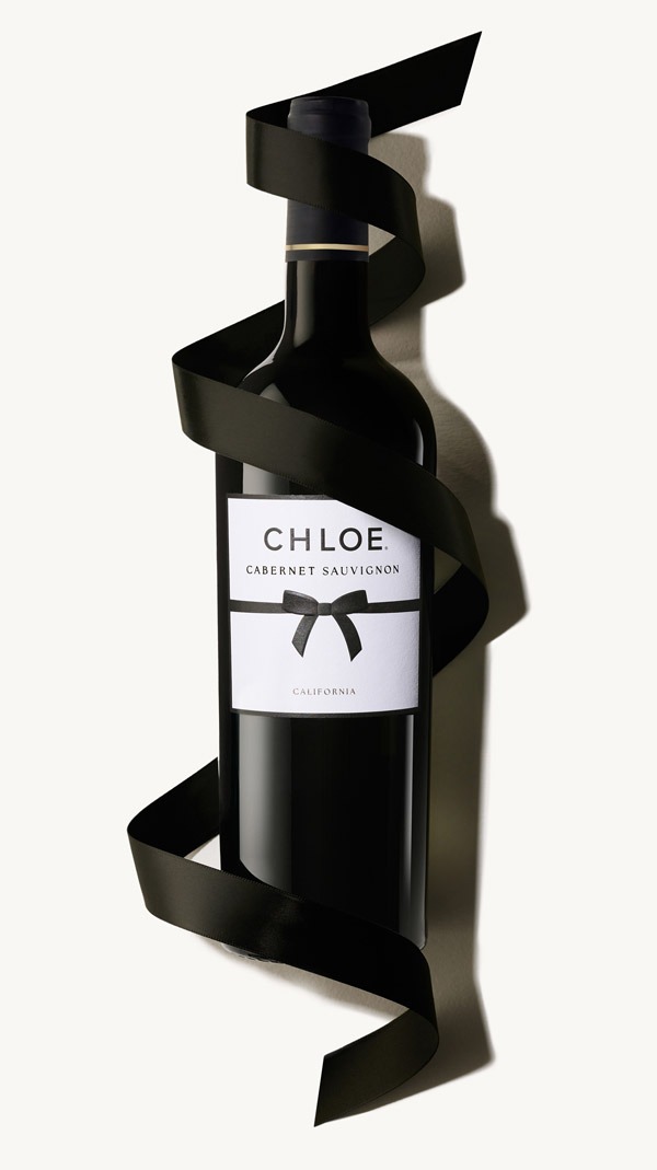 Bottle image with ribbon