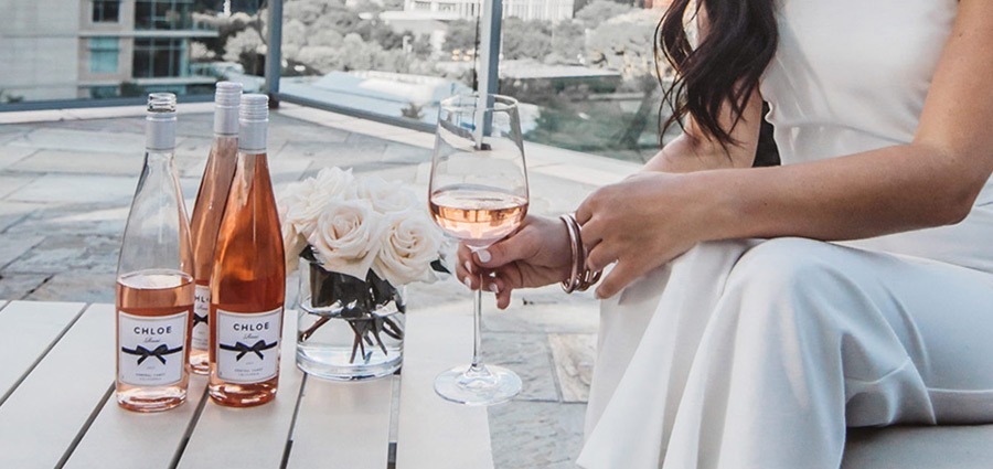 THE PERFECT WINE TO BRING TO EVERY OUTDOOR SOIRÉE