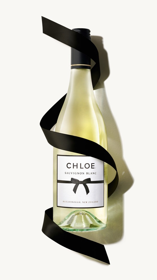 Bottle image with ribbon